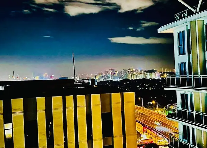 L A Azure Staycation Aparthotel