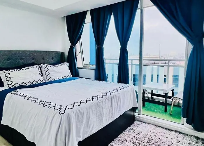 L A Azure Staycation Aparthotel *