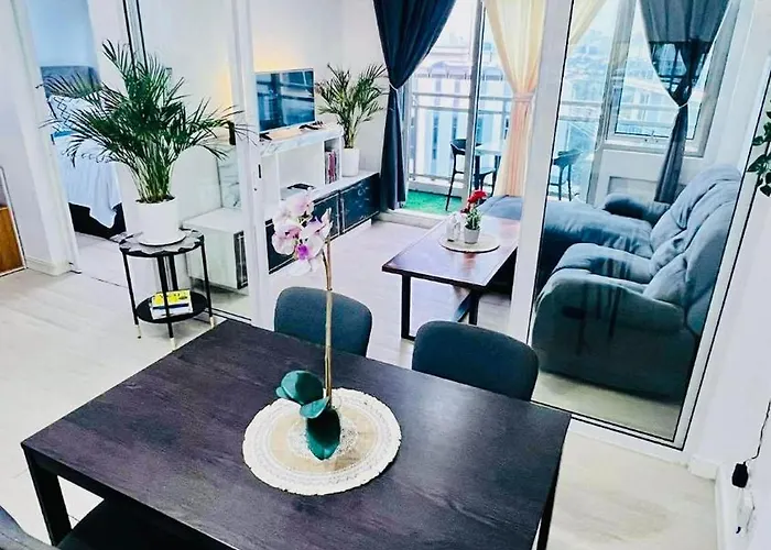 L A Azure Staycation Aparthotel Manila