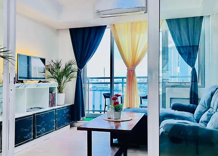 Aparthotel L A Azure Staycation Manila