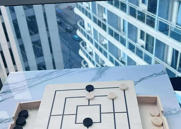 Aparthotel L A Azure Staycation *