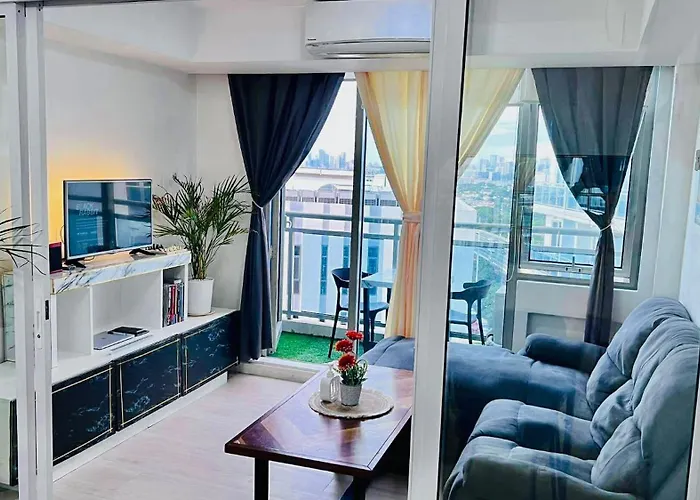 L A Azure Staycation Aparthotel